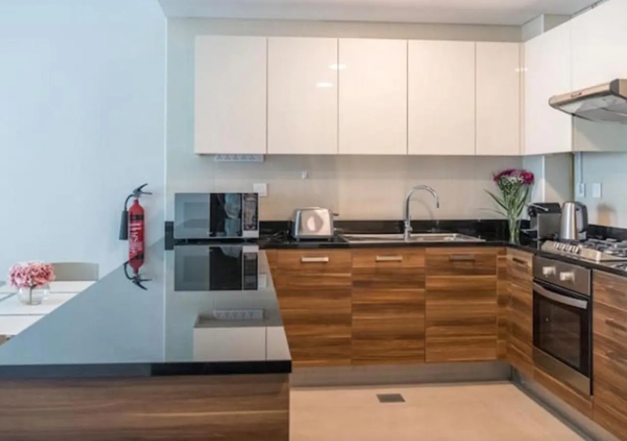 Elegant 1 Bedroom At Sparkle Tower Dubai Marina