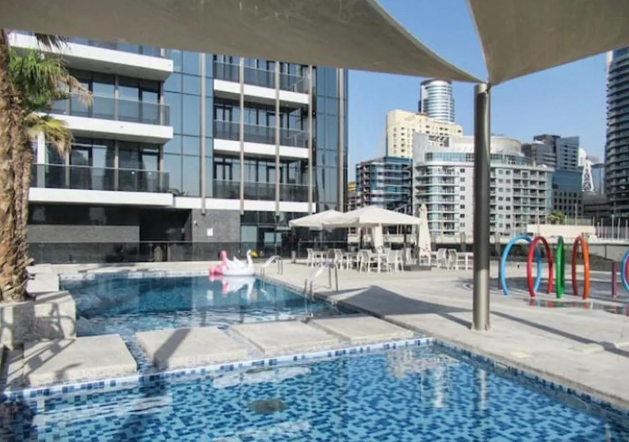 Elegant 1 Bedroom At Sparkle Tower Dubai Marina